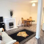 Cozy One-Bedroom Studio Flat !