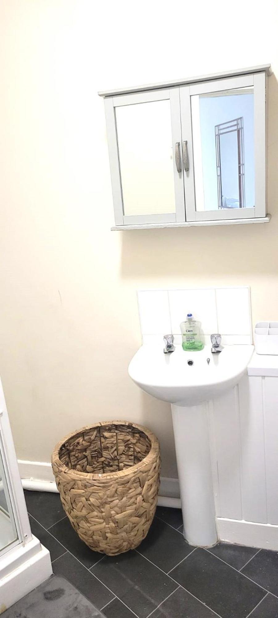 Apartment Cozy One-bedroom Flat ! *